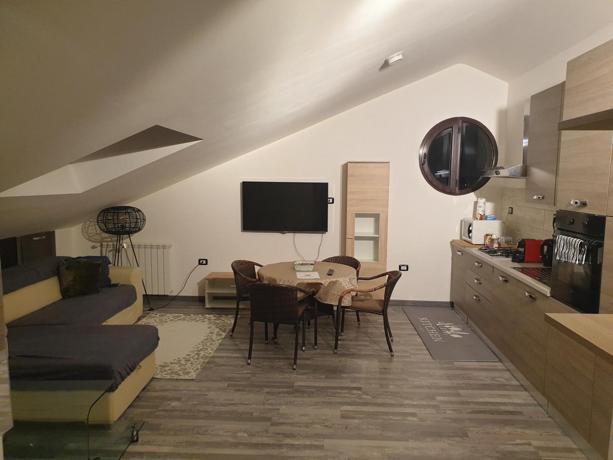 Angela'S Attic Apartment Voghera Exterior photo
